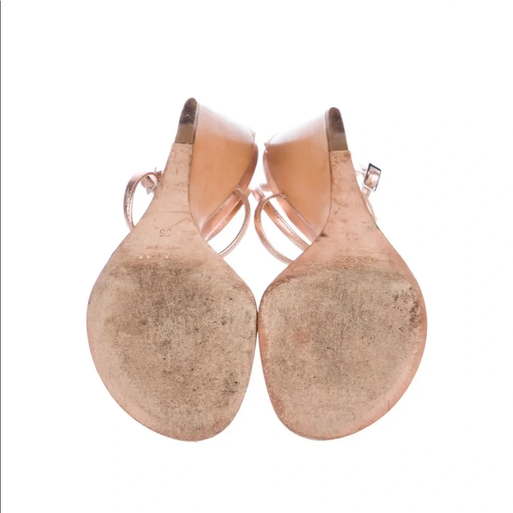 Gorgeous Giuseppe Zanotti sandals with rhinestone accents - Picture 4 of 15